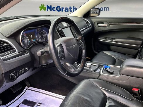 Used 2016 Chrysler 300 Limited w/ Driver Convenience Group image 18