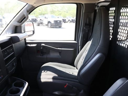 Used 2024 GMC Savana 2500 w/ Driver Convenience Package RWD image 13
