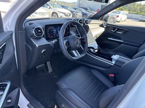 Used 2026 Mercedes-Benz GLC 300 image 8