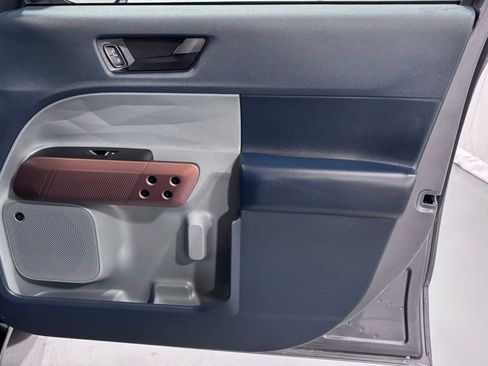 Used 2022 Ford Maverick Lariat w/ Lariat Luxury Package image 19