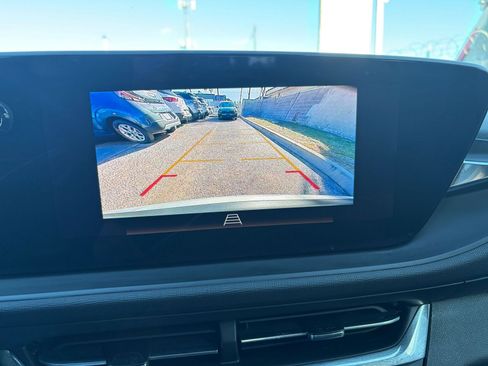 Used 2025 Buick Envista Preferred image 22