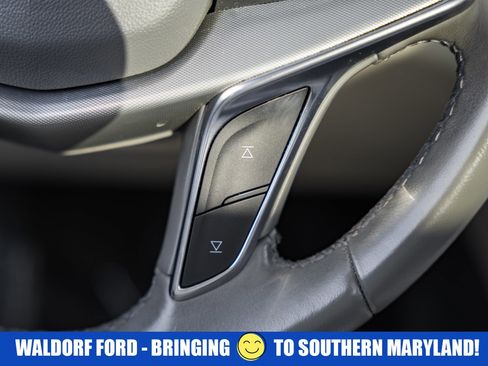 Used 2022 Cadillac XT5 Premium Luxury image 32