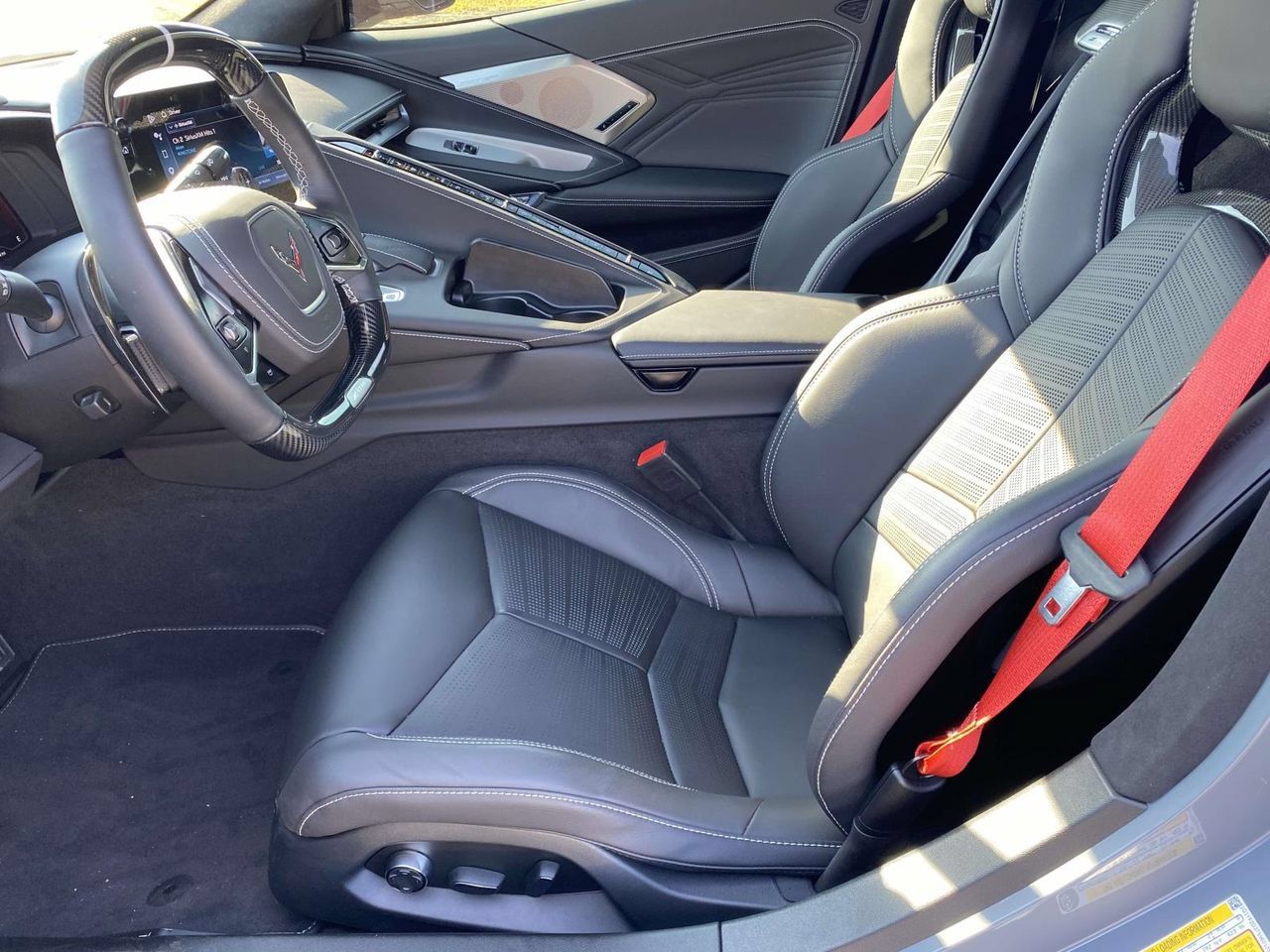 Used 2025 Chevrolet Corvette Z06 RWD image 21