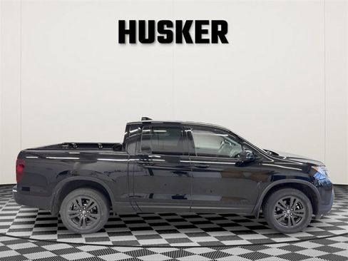 Used 2019 Honda Ridgeline Sport image 2