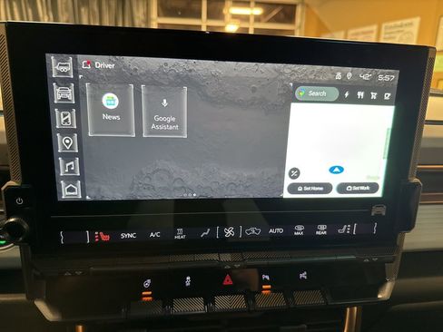 Used 2025 GMC Hummer EV 3X w/ LPO, Sport Package image 28