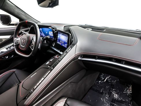 Used 2021 Chevrolet Corvette Stingray Premium Conv w/ 3LT image 15