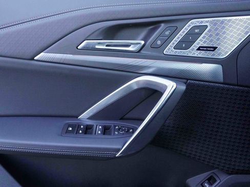 Certified 2025 BMW X2 xDrive28i w/ Premium Package image 15