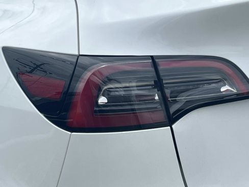 Used 2023 Tesla Model Y Long Range AWD/4WD image 6