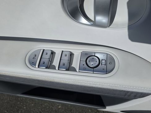 Used 2023 Hyundai Ioniq 5 SEL image 40