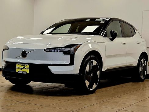 New 2026 Volvo EX30 Plus w/ Protection Package Premier AWD/4WD image 4