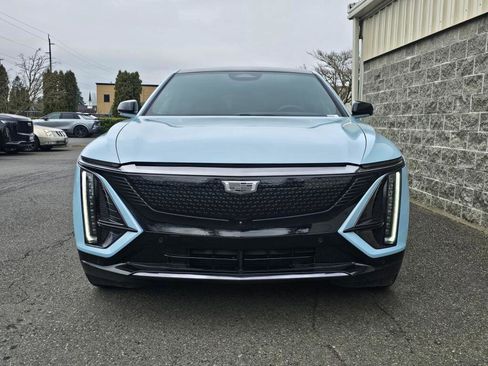 Used 2024 Cadillac Lyriq Sport image 12
