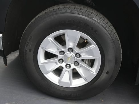 Used 2021 Chevrolet Silverado 1500 LT RWD image 9