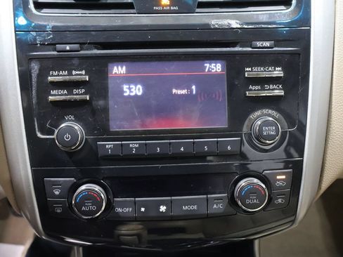 Used 2014 Nissan Altima 2.5 SL w/ Moonroof Package FWD image 29