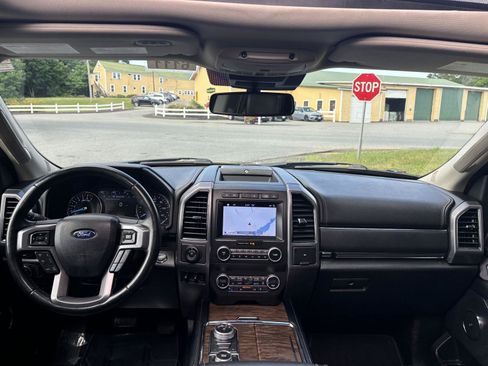 Used 2019 Ford Expedition Max Platinum AWD/4WD image 5