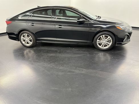 Used 2018 Hyundai Sonata Limited image 8