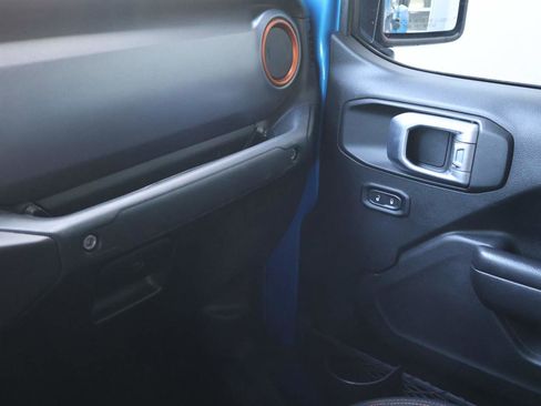 Used 2020 Jeep Gladiator Mojave image 14