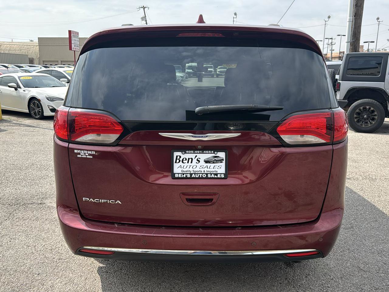 Used 2020 Chrysler Pacifica Touring-L FWD image 7