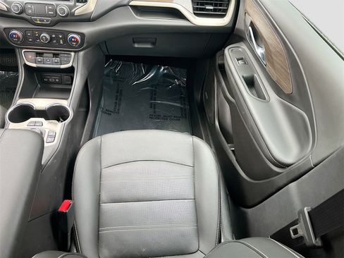 Used 2024 GMC Terrain Denali w/ Denali Premium Package image 25