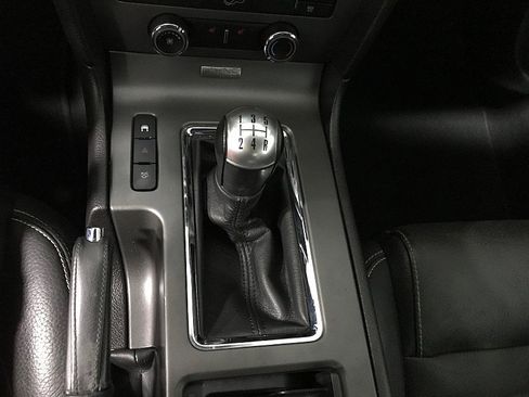 Used 2010 Ford Mustang GT RWD image 25