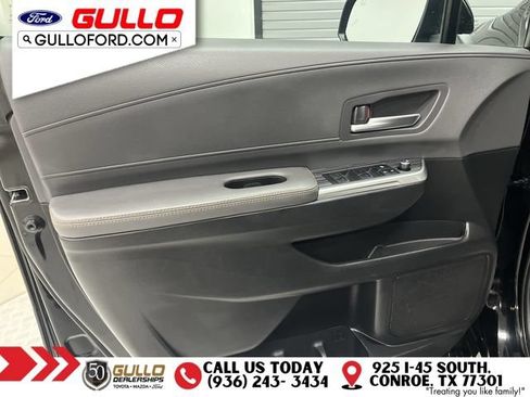 Used 2024 Toyota Sienna XLE Woodland Edition AWD/4WD image 19