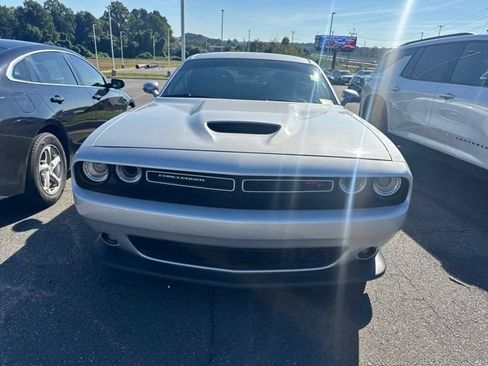 Used 2019 Dodge Challenger R/T w/ Driver Convenience Group RWD image 2