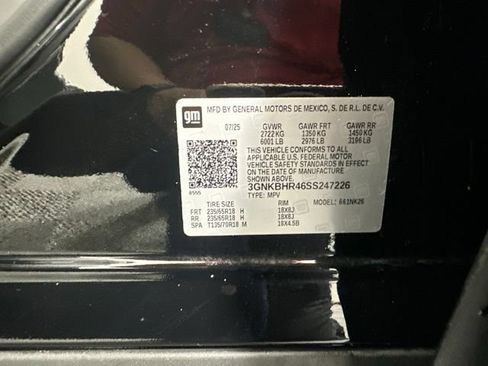 Used 2025 Chevrolet Blazer LT AWD/4WD image 32