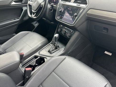 Used 2019 Volkswagen Tiguan SEL R-Line image 18