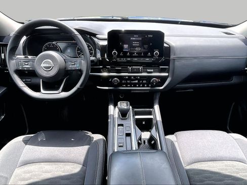 Used 2025 Nissan Pathfinder SV FWD image 14