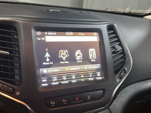 Certified 2023 Jeep Cherokee Altitude Lux w/ Mopar Interior Package AWD/4WD image 16