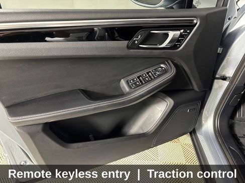Used 2023 Porsche Macan w/ Premium Package Plus AWD/4WD image 13