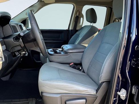 Used 2018 RAM 1500 Express image 26