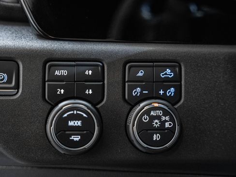 Used 2024 Chevrolet Silverado 1500 ZR2 image 51