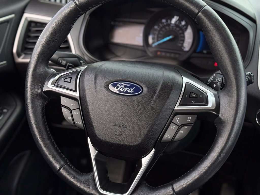 Used 2023 Ford Edge SEL AWD/4WD image 9