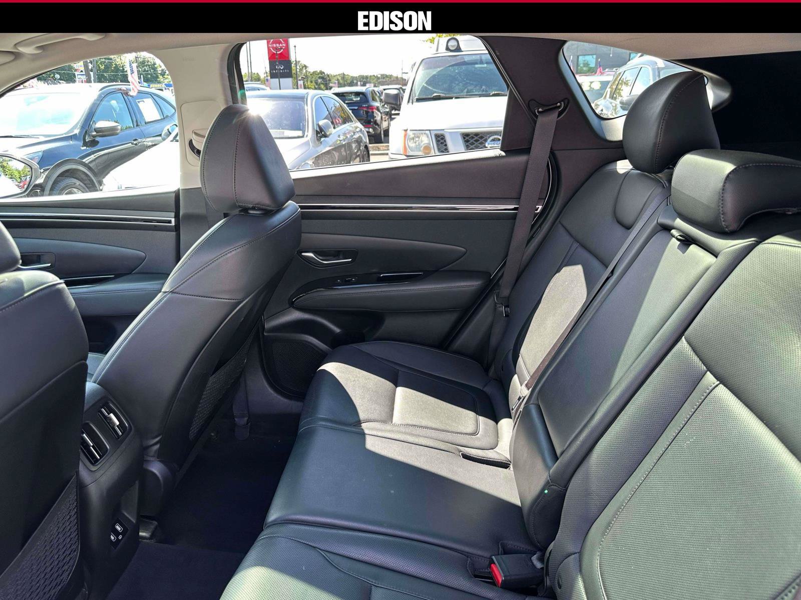 Used 2024 Hyundai Tucson Limited AWD/4WD image 9