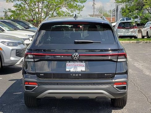 New 2026 Volkswagen Taos SE AWD/4WD image 4