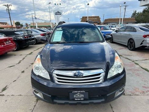 Used 2010 Subaru Outback 2.5i Premium AWD/4WD image 2