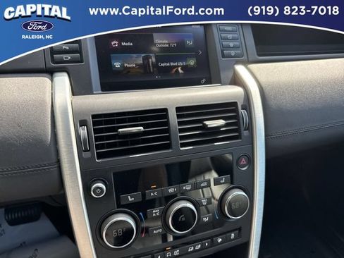 Used 2019 Land Rover Discovery Sport HSE AWD/4WD image 27
