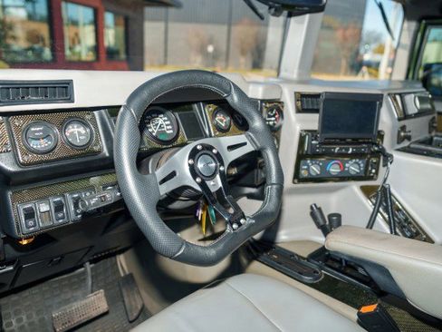 Used 2000 HUMMER H1 4-Door Wagon image 13