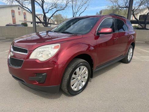 Used 2010 Chevrolet Equinox LT image 2