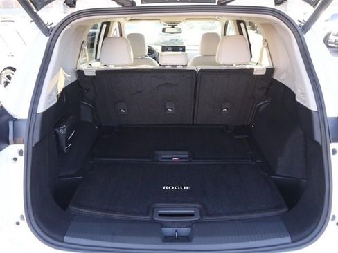 Certified 2024 Nissan Rogue SL w/ SL Premium Package image 7