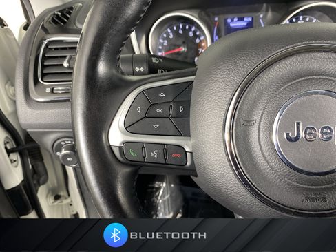 Used 2020 Jeep Compass Latitude AWD/4WD image 22