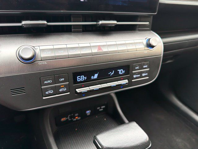 Used 2025 Hyundai Kona SEL FWD image 25