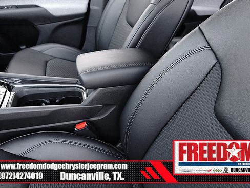 New 2026 Jeep Compass Latitude image 36