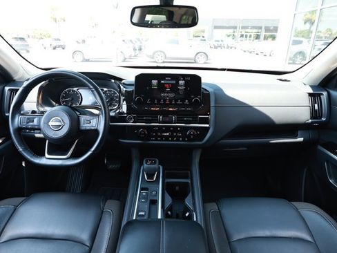 Used 2022 Nissan Pathfinder SL w/ SL Premium Package FWD image 32