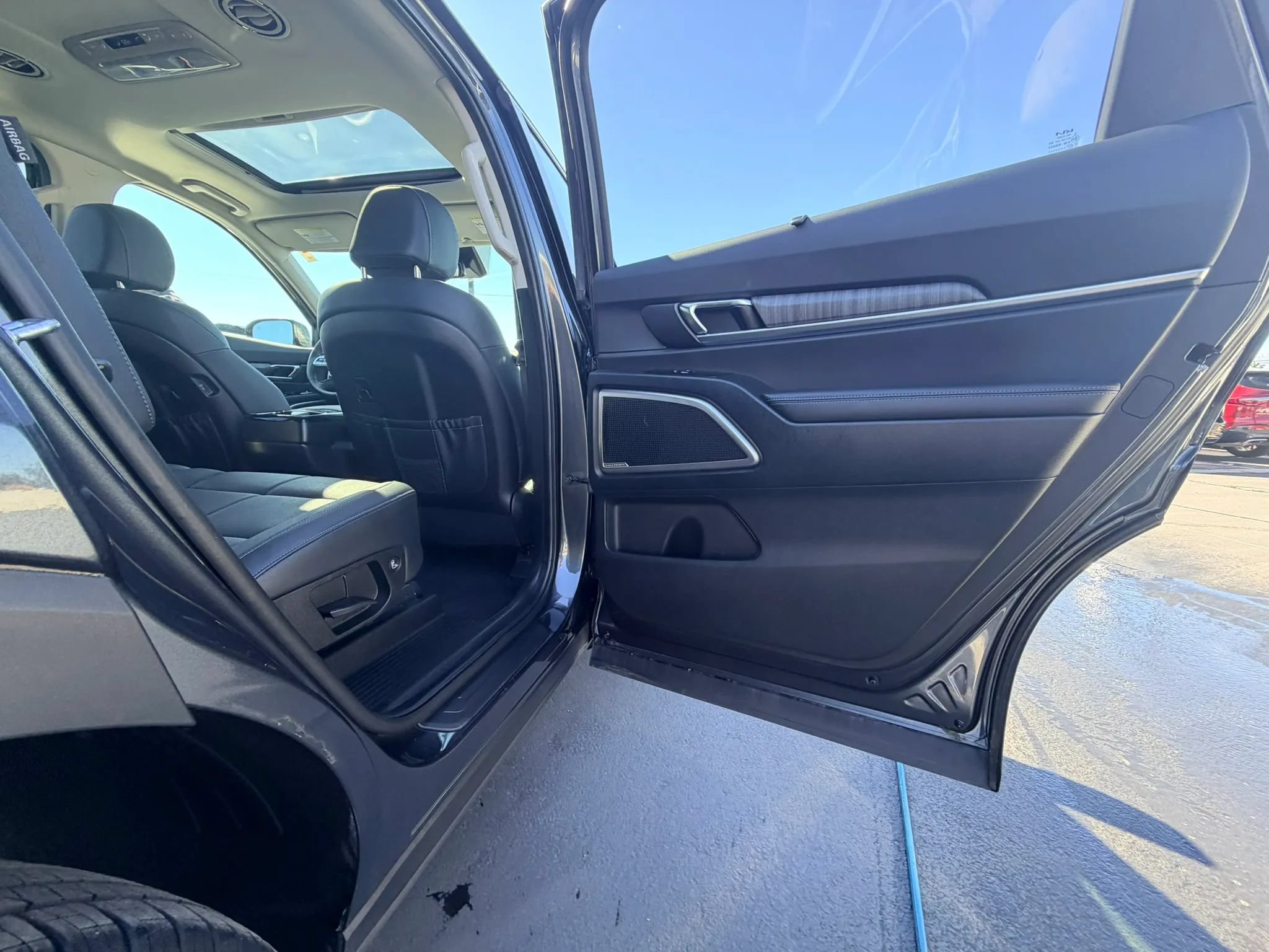 Used 2024 Kia Telluride EX AWD/4WD image 23