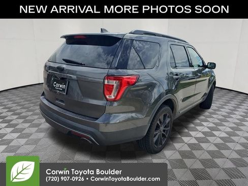 Used 2017 Ford Explorer XLT w/ Equipment Group 202A AWD/4WD image 8