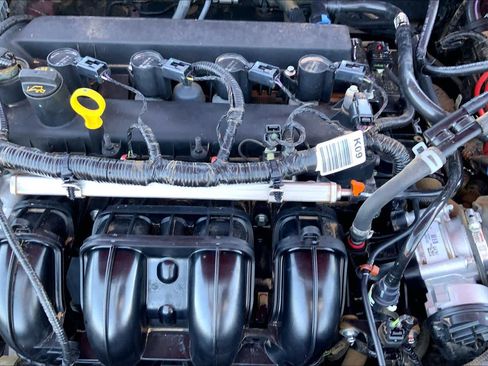 Used 2020 Ford Fusion S FWD image 33