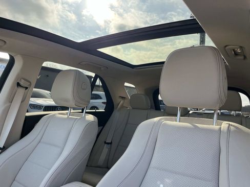 Used 2025 Mercedes-Benz GLE 350 4MATIC image 24