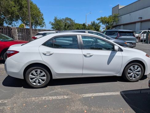 Used 2014 Toyota Corolla LE FWD image 5