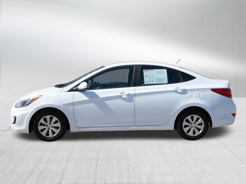Used 2017 Hyundai Accent SE FWD image 4